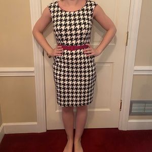 Houndstooth work dress with POCKETS & pink belt